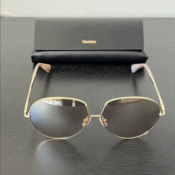 MaxMara Accessories - MaxMara Elegant Gold Frame Sunglasses Indoor Outdoor NWT